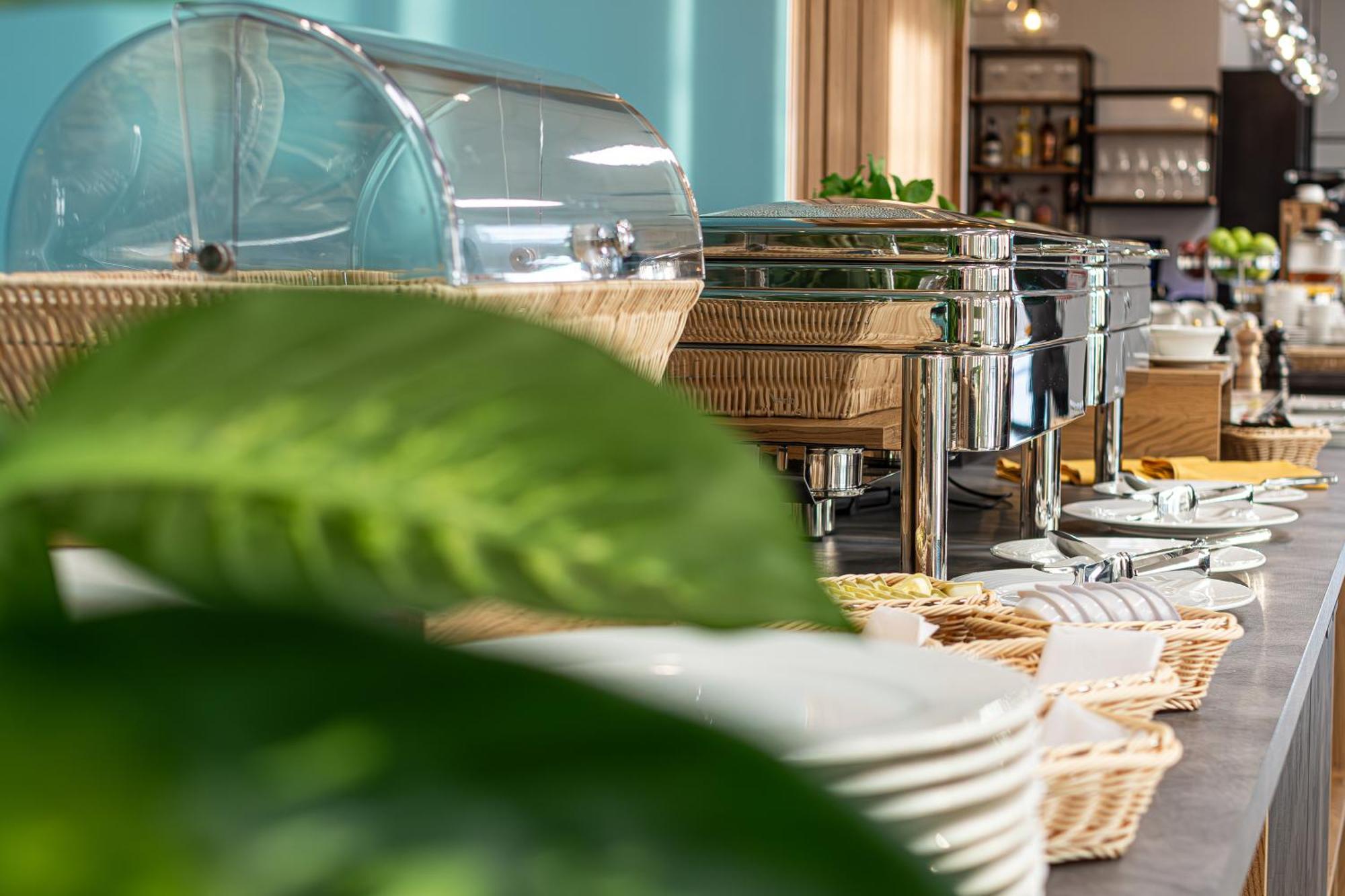 Novy Hotel Zielona Gora  Bagian luar foto