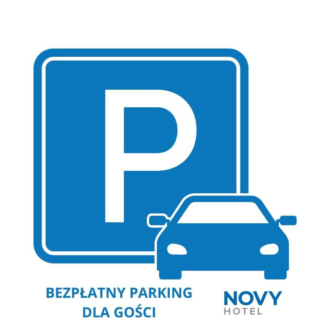 Novy Hotel Zielona Gora  Bagian luar foto